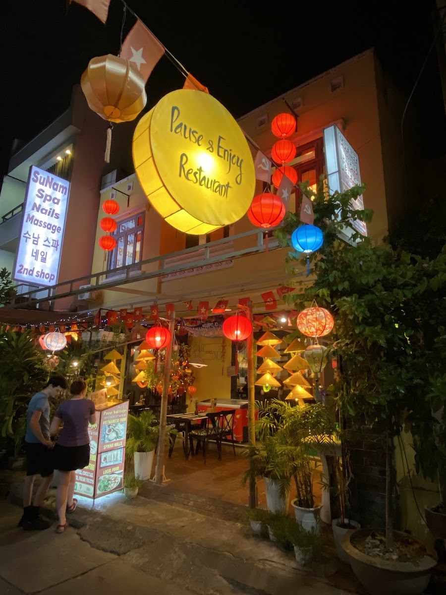 Pause And Enjoy Restaurant